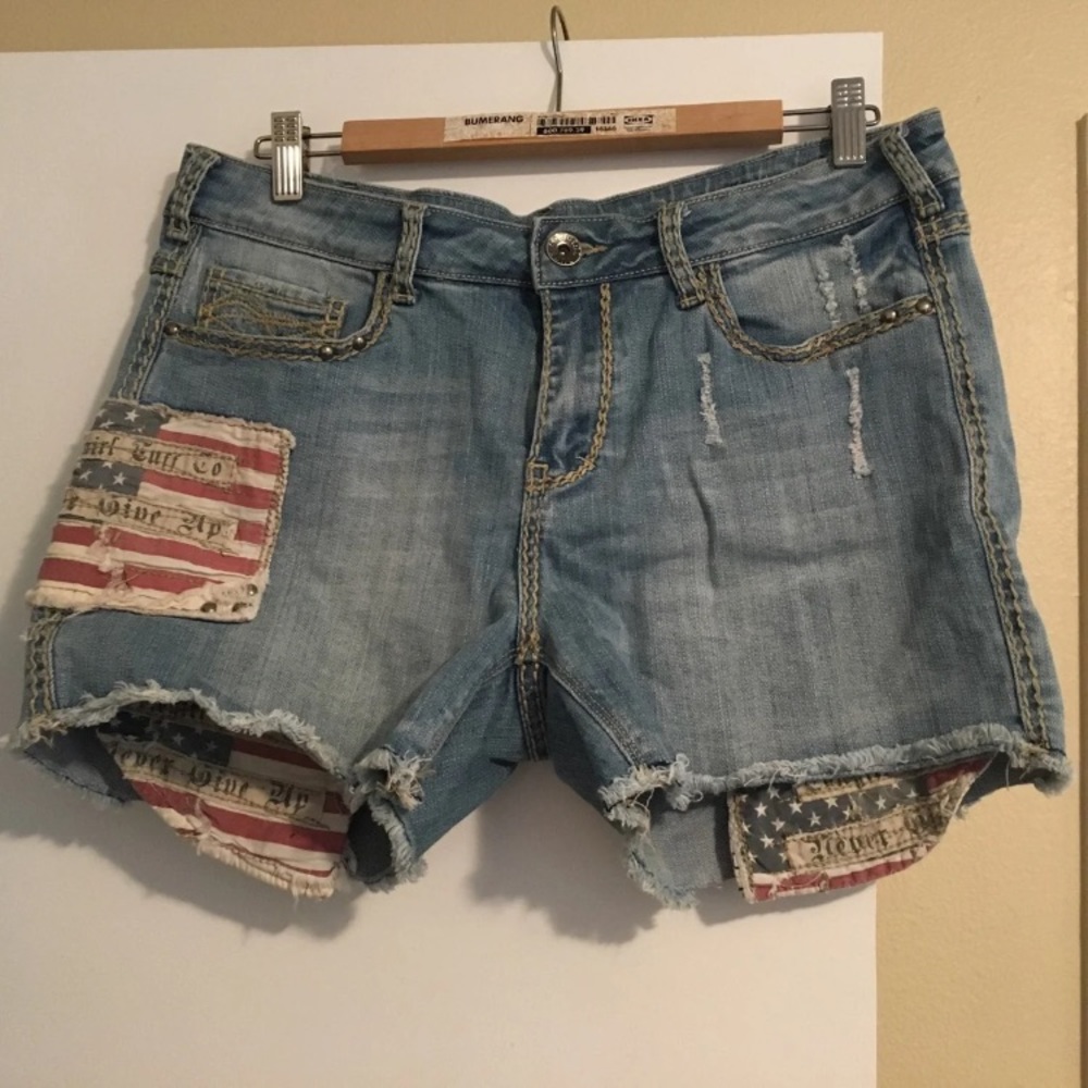 Cowgirl Tuff Freedom Rocks Shorts~33